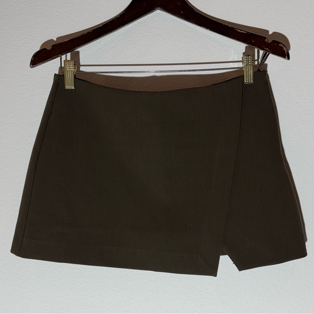 Zara Skort NWT Size Medium